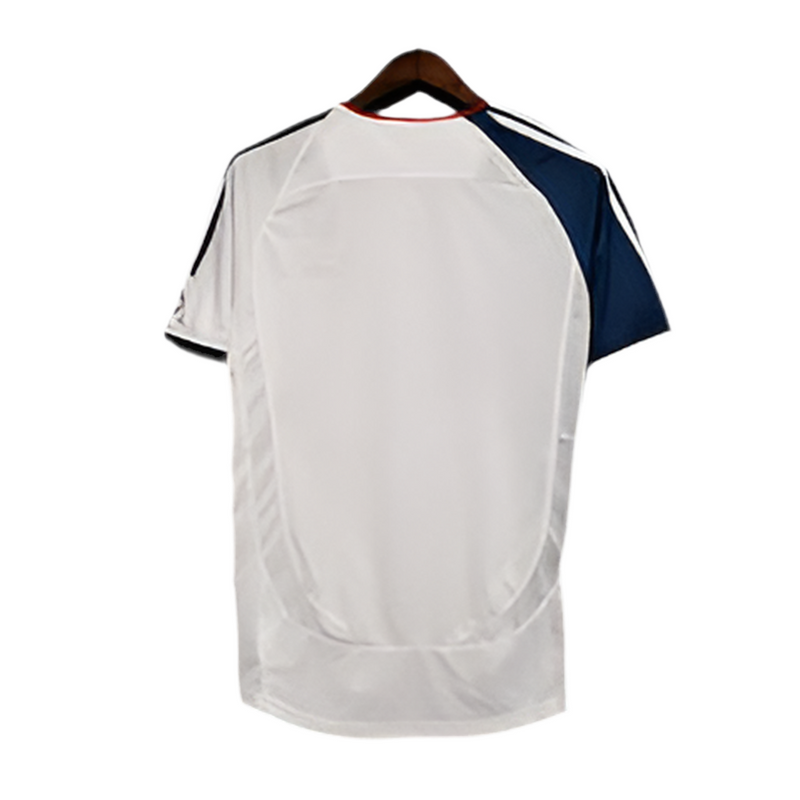 Liverpool Retro 2006/2007 Shirt - White