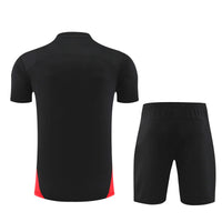 Maillot et short AC Milan 24/25 - Avant-match