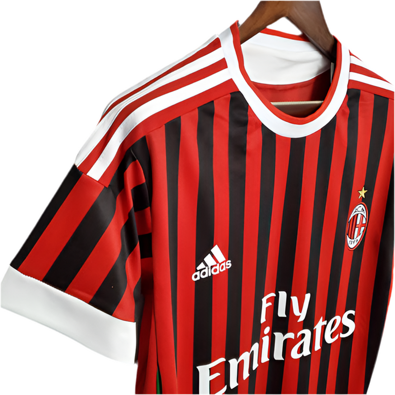 Camisola AC Milan Retrô 2011/2012 - Vermelha e Preta