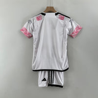 Kit Enfant Juventus II 23/24 - Noir, Blanc et Rose