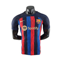 Maillot de joueur Barcelone domicile 22/23 bleu et rouge pour homme